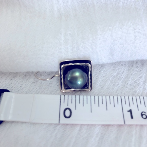 Silpada Sterling Silver Hammered Square Black Pearl Earrings Retired - Picture 9 of 10